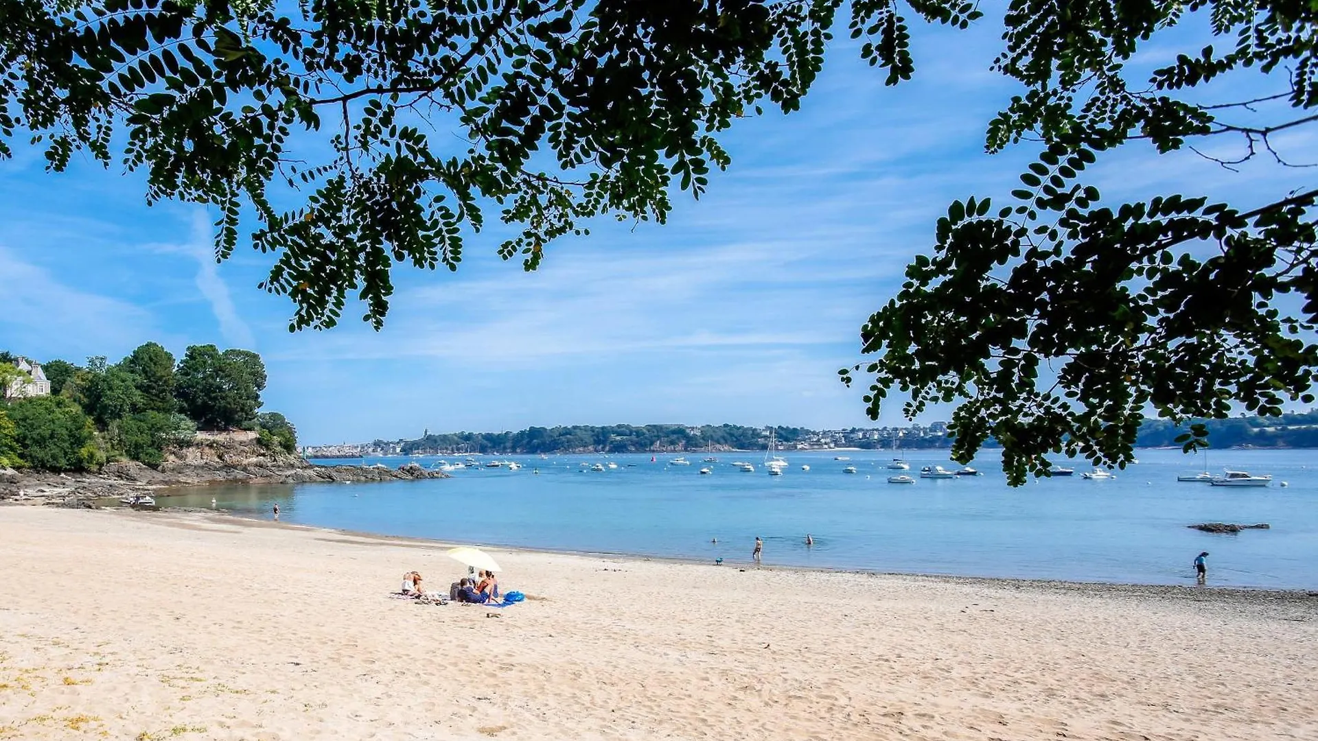 Apartment 250M De La Plage - Studio Pour 2 - Balcon Dinard